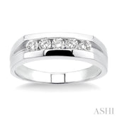 1/2 Ctw Channel Set Round Cut Diamonds Men's Band in 14K White Gold